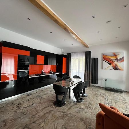 R&B Apartments Predeal Ngoại thất bức ảnh
