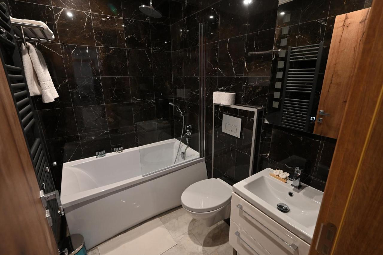 R&B Apartments Predeal Ngoại thất bức ảnh