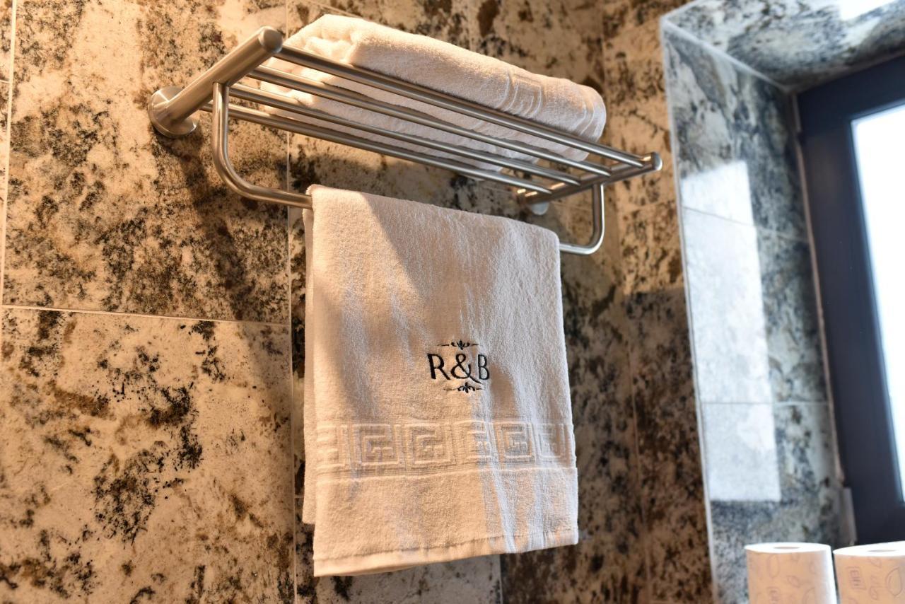 R&B Apartments Predeal Ngoại thất bức ảnh