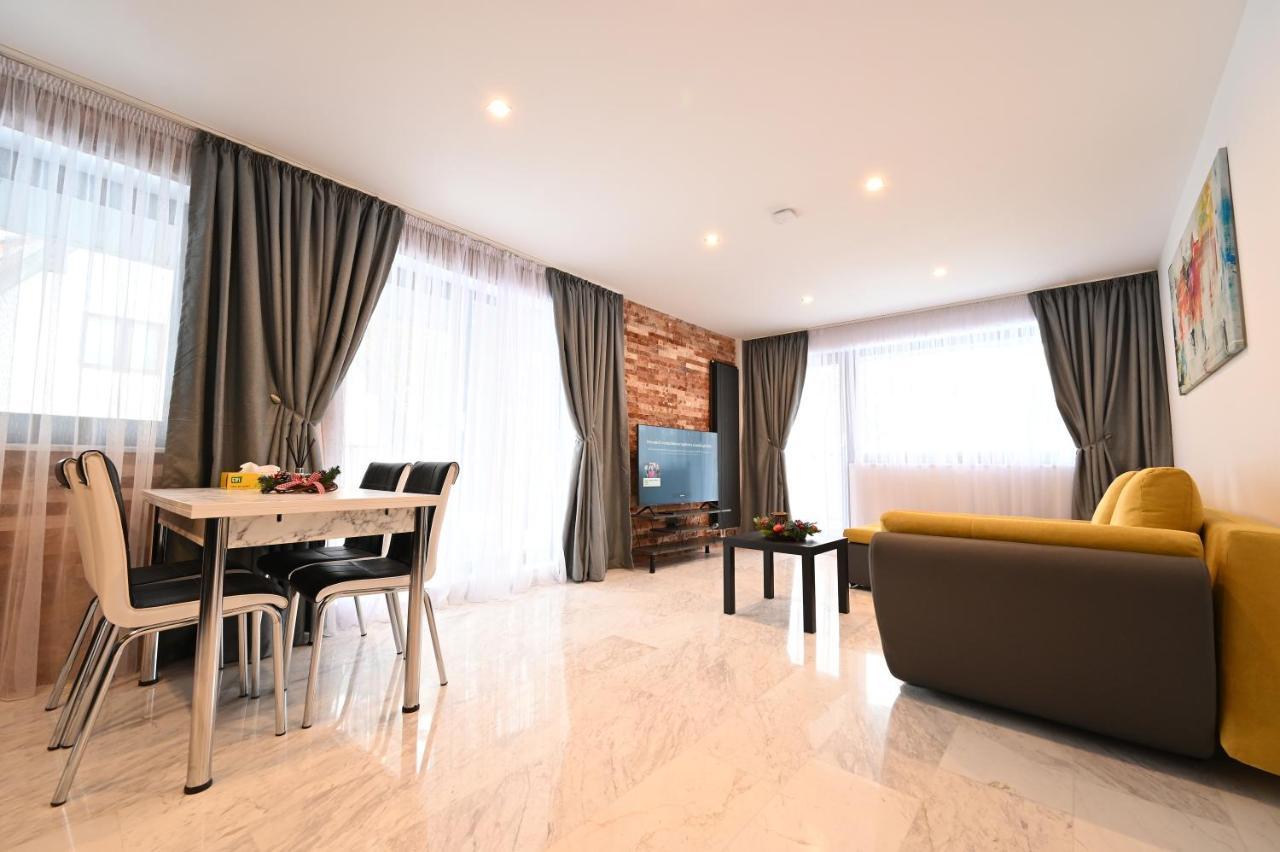 R&B Apartments Predeal Ngoại thất bức ảnh