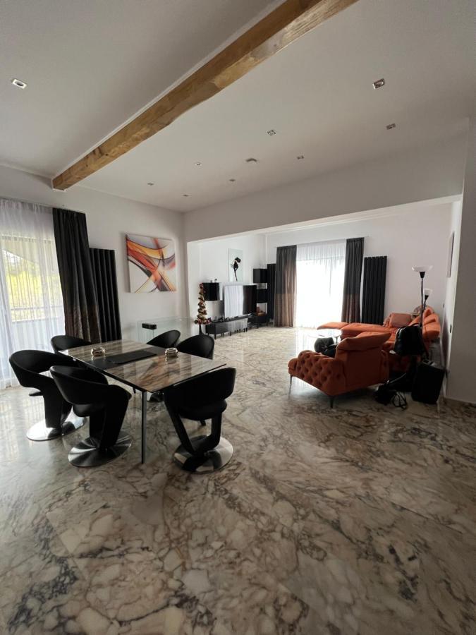 R&B Apartments Predeal Ngoại thất bức ảnh