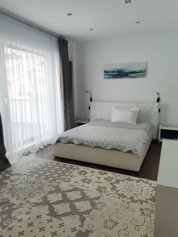 R&B Apartments Predeal Ngoại thất bức ảnh